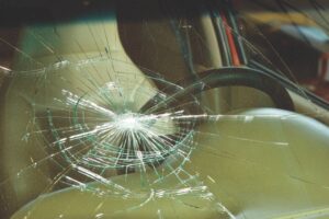 Man dies in crash near Fort Thompson